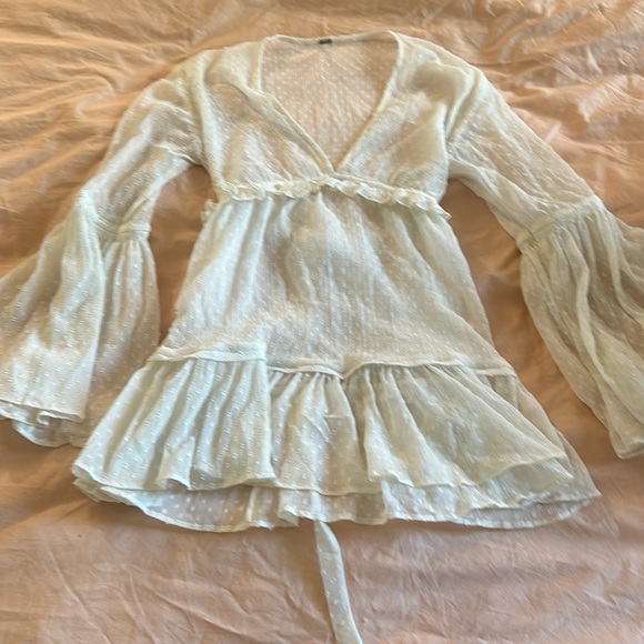 Freepeople sheer lace top with bell sleeves - Picture 2 of 2